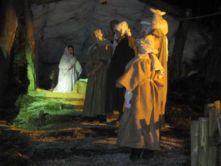 Predstava Božična noč pri Ivanovem izviru 11